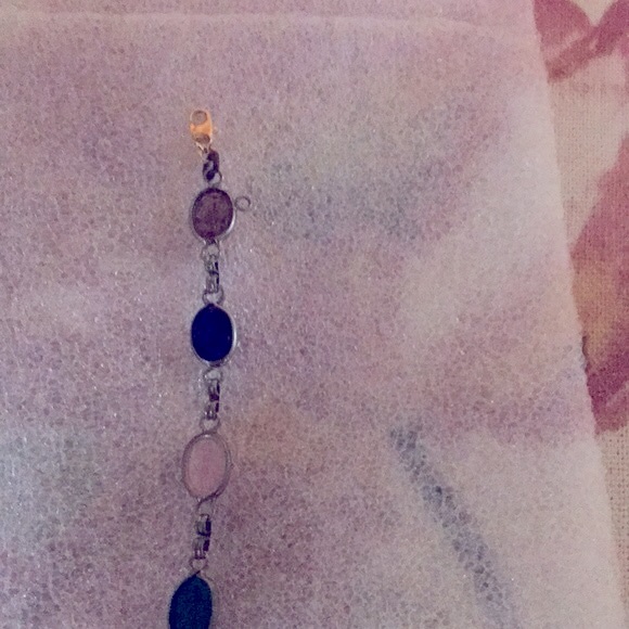 Egyptian Charm - Vintage Simulated Stone Scarab Bracelet - different ton… - Picture 12 of 12